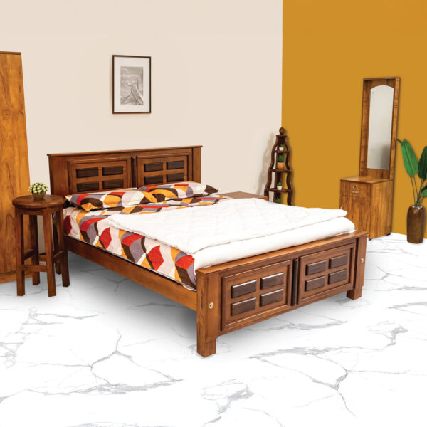 Solid Teakwood Qween Size Bed Cot for Bedroom